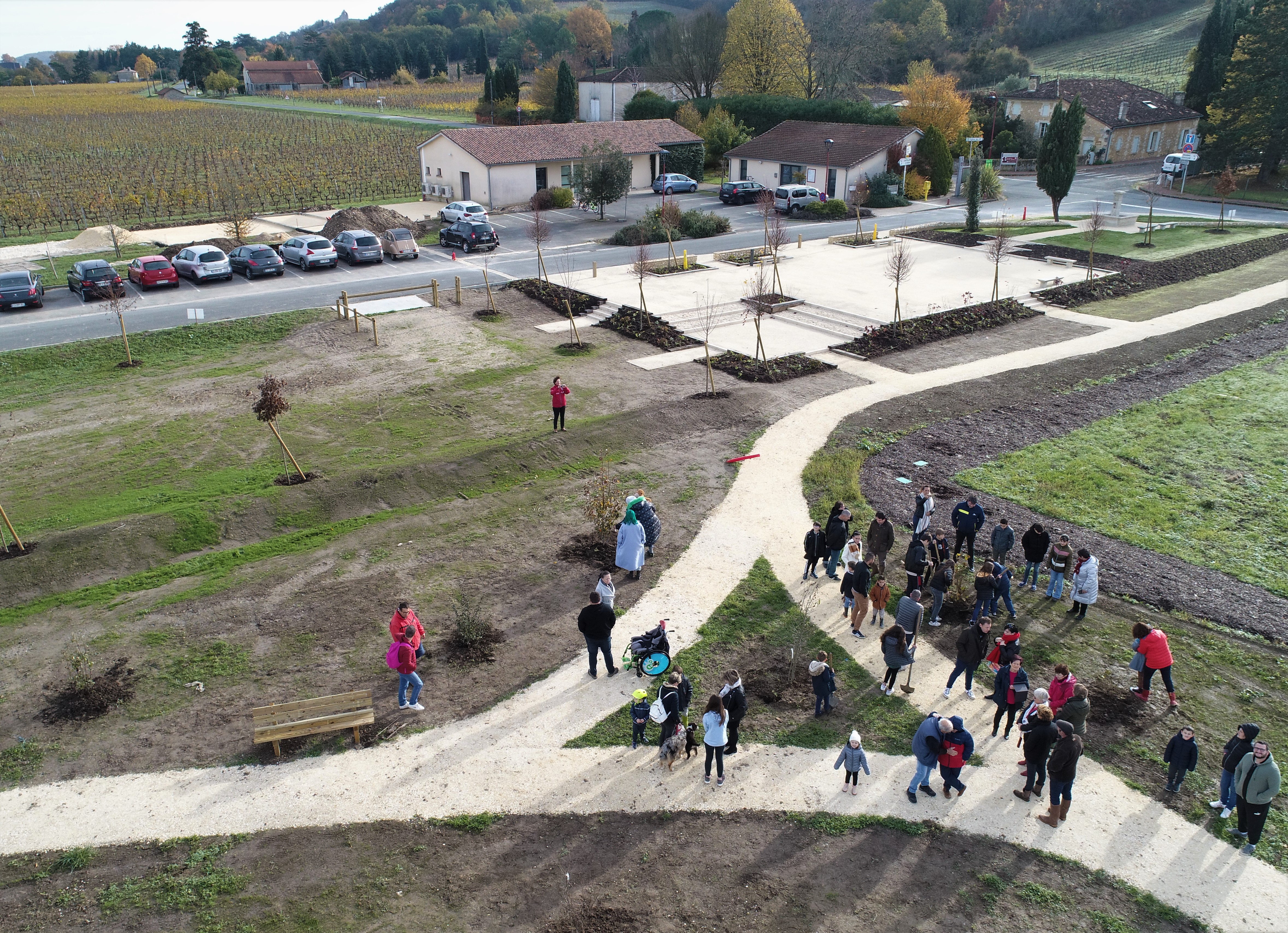 Photo illustrant le projet "Construire une place publique naturelle et un arboretum en lieu et place d'une construction (ZAN)"