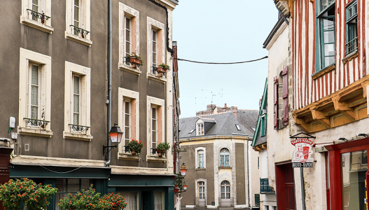 Photographie illustrant le projet "Restructuration et réhabilitation d’un l’îlot à Vitré"