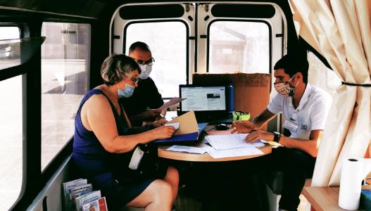 Photographie illustrant le projet "Un bus France Services sillonne la région"