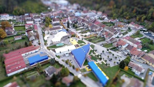 Photographie illustrant le projet "Aménagement du parvis des écoles et du musée du jouet- Quartier de l'enfant"